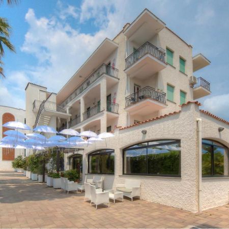 Residence Riviera Mare Пьетра-Лигуре Экстерьер фото